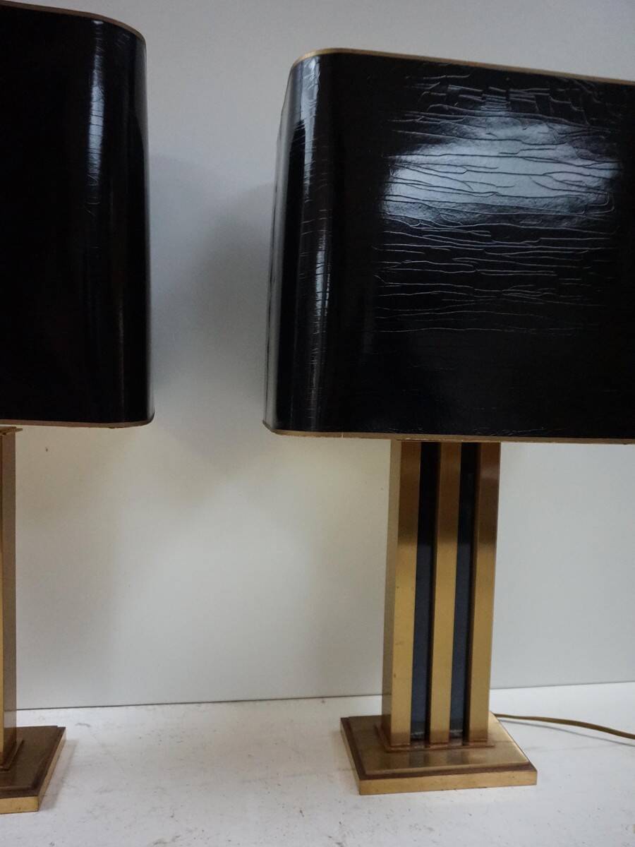 Paire de lampes de table JLB Hollywood Regency en laque noire et laiton doré, 1970s
