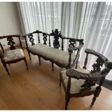 Two-seater canapé and two Neo-Renaissance armchairs from 1890.