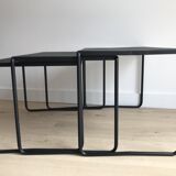 3 tables gigognes en tôle perforée et acier laqué noir années 80