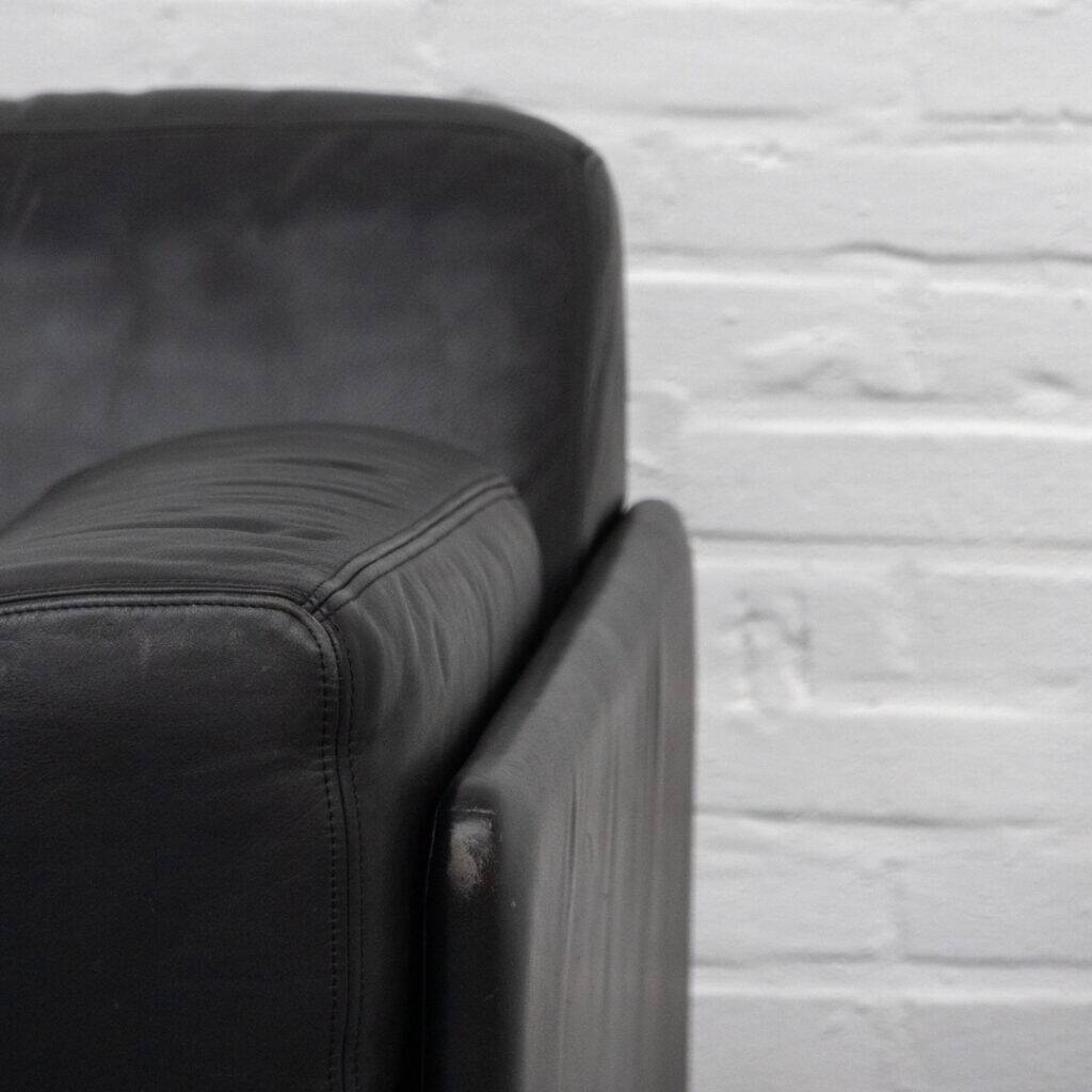 De Sede DS-76 two-seater sofa