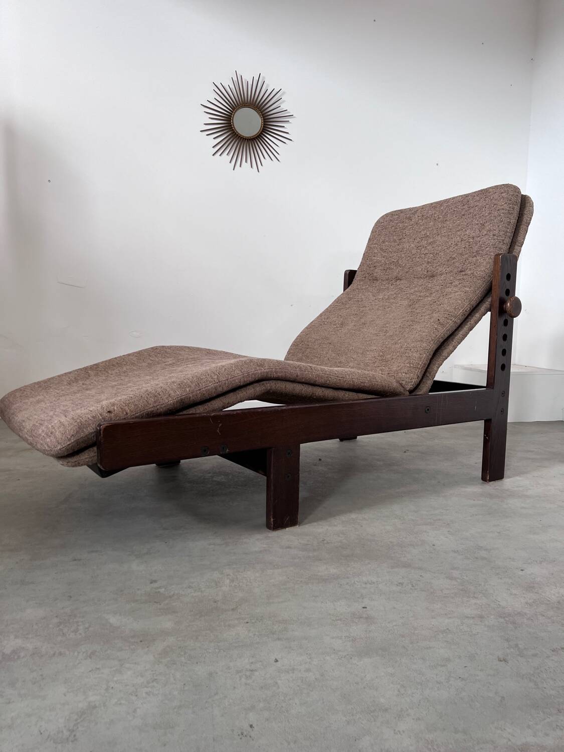 Old chaise longue wooden lounge chair Italian design from the 60s vintage