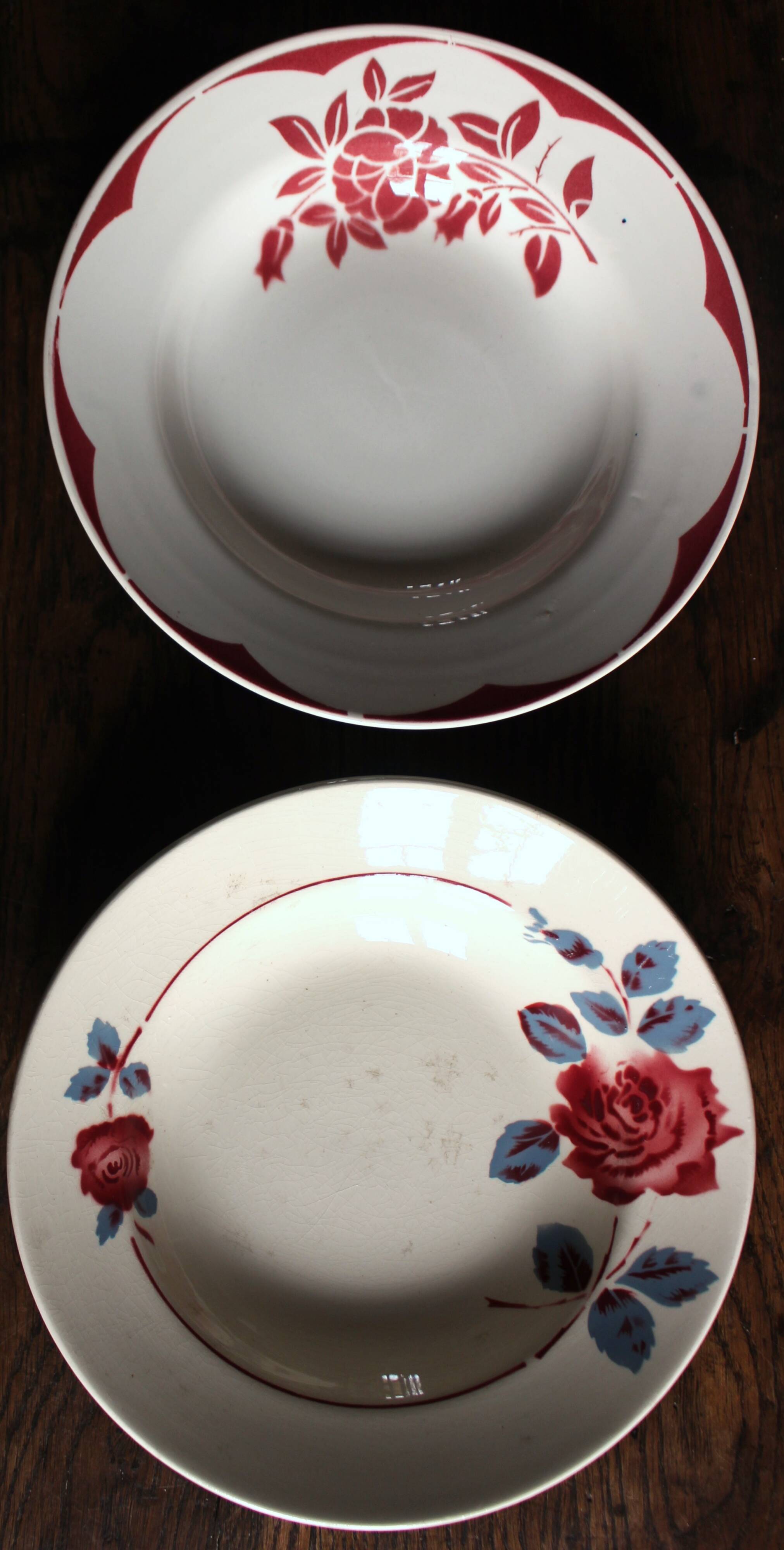 6 mismatched deep plates red blue Art Deco Badonviller Digoin
