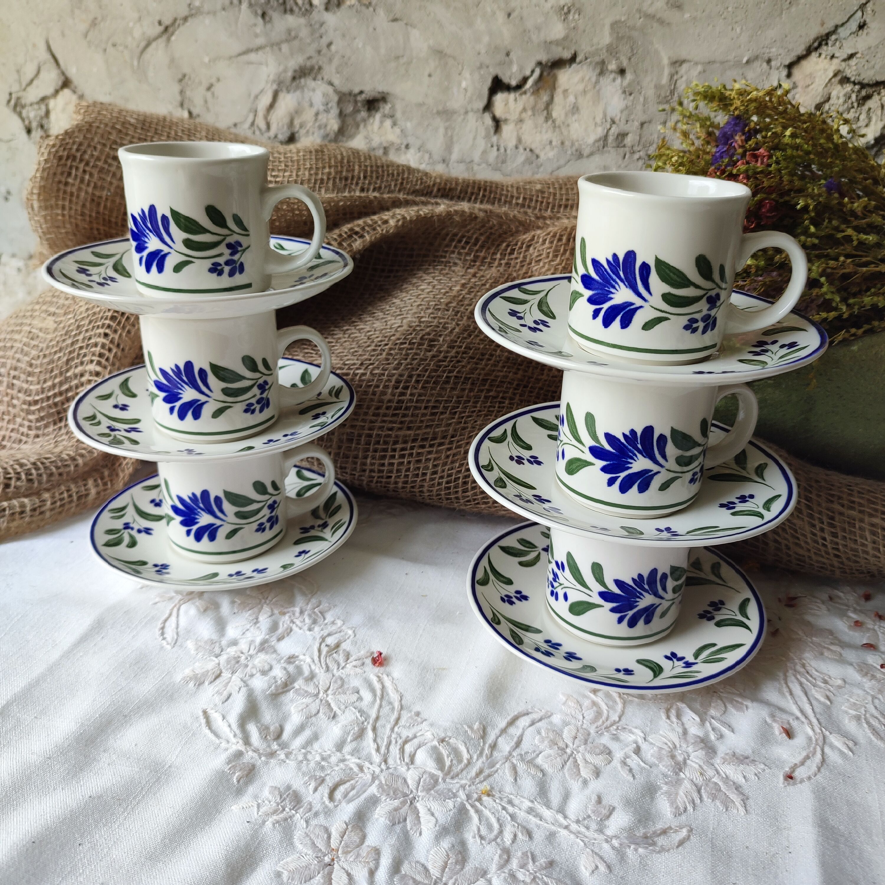 Set of 6 vintage Churchill England cups and saucers – Floral design