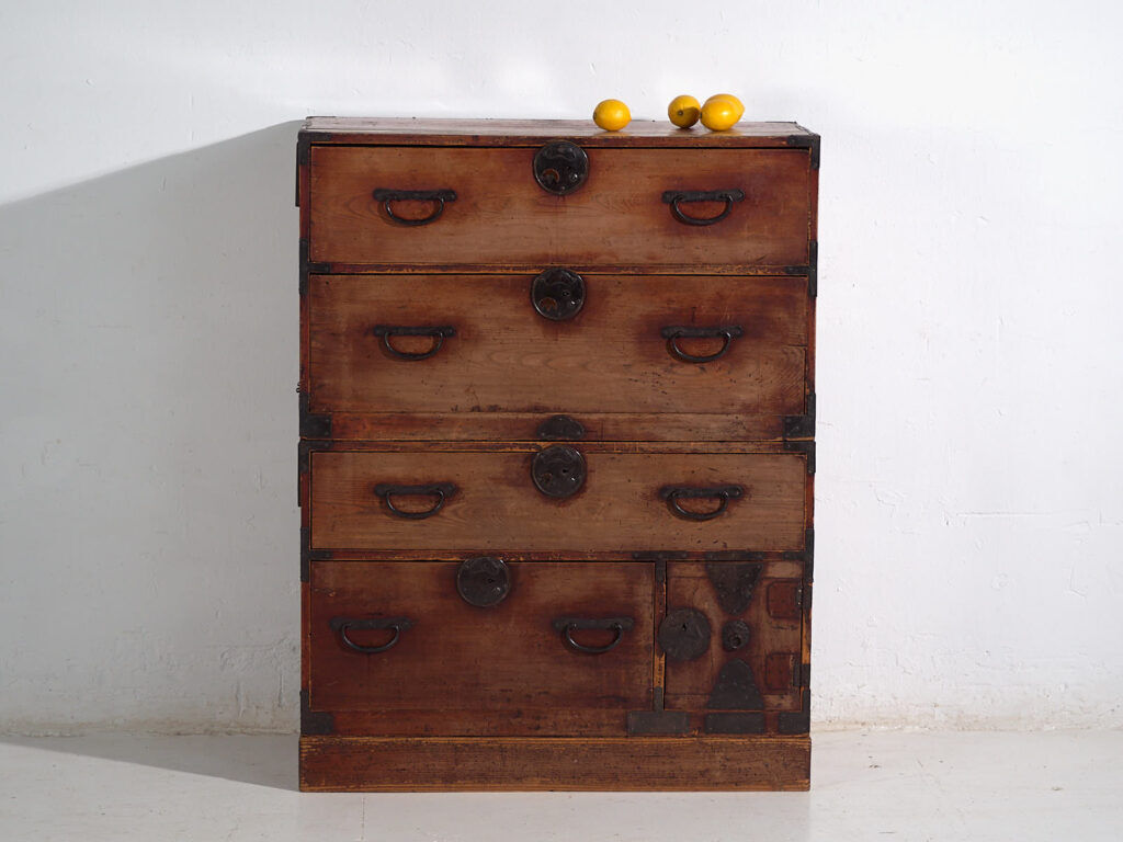 Antique Japanese tansu – Meiji/Taishō period (c.1868-1926) #100