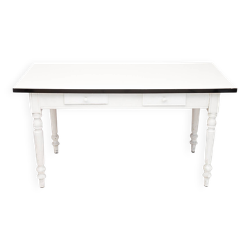 So-called kitchen table