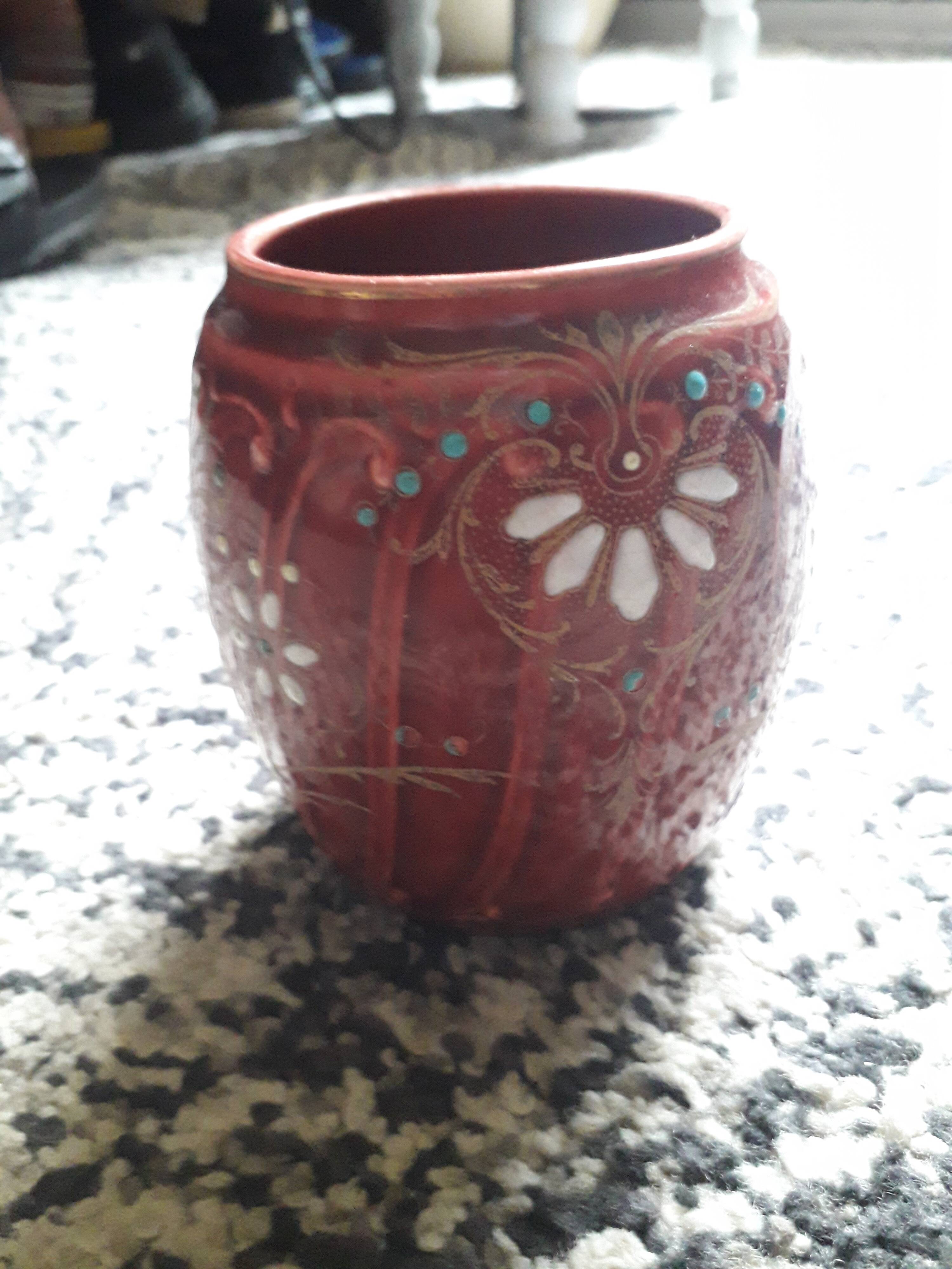 Art Deco vase in majolica