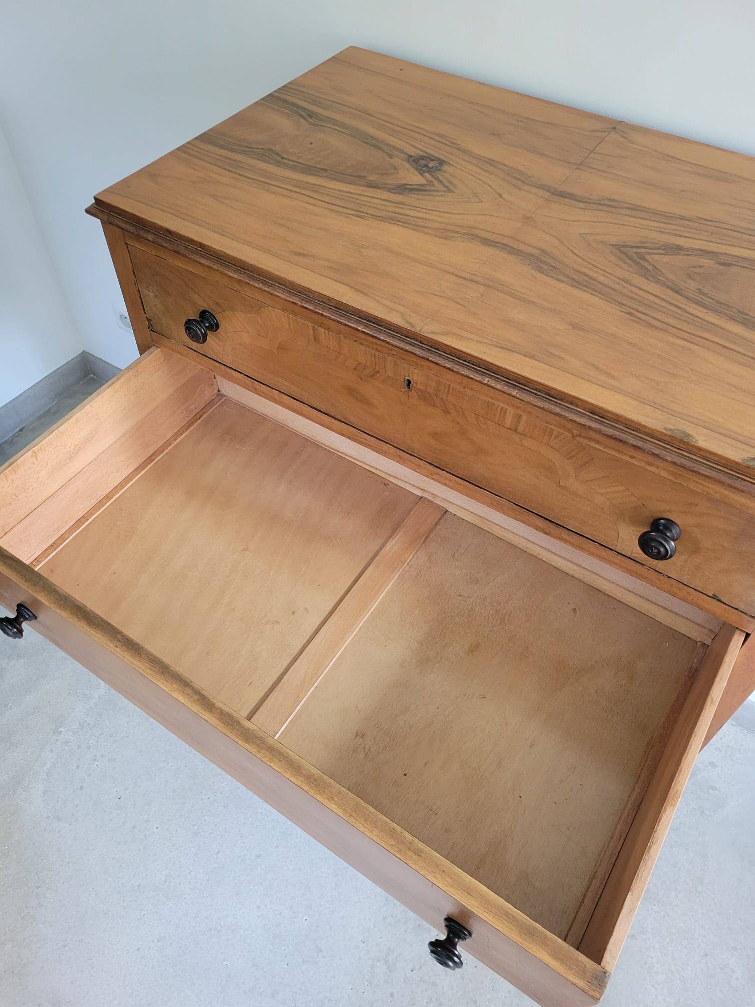 Commode anglaise haute 5 tiroirs marqueterie en ronce