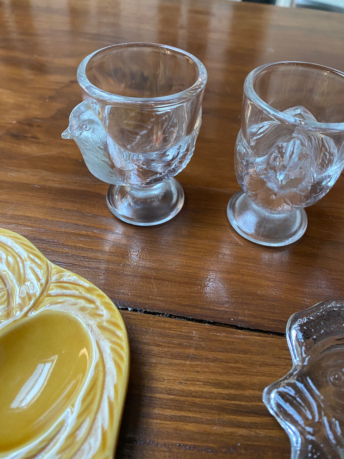 Coquetiers avec plateaux