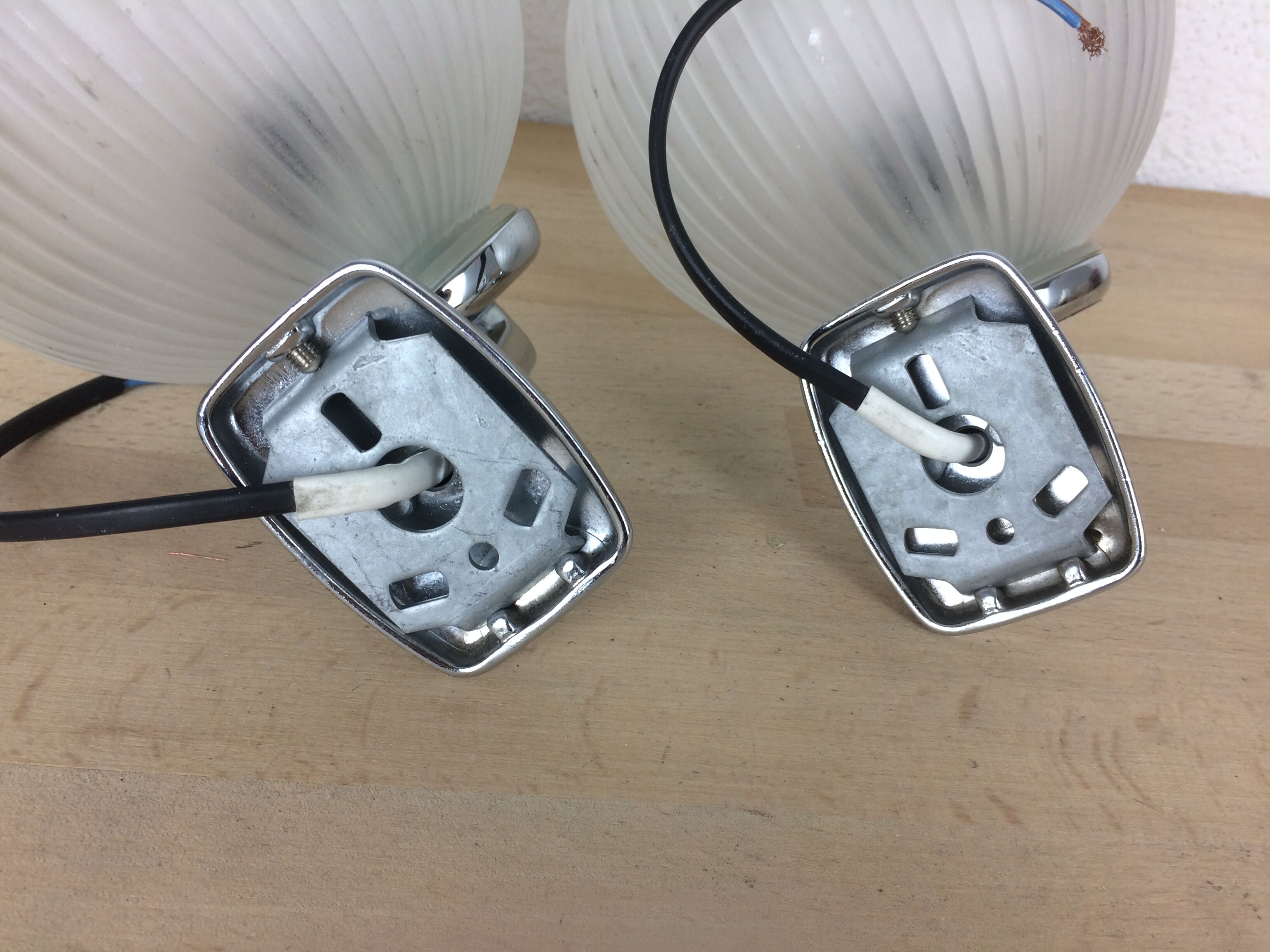 Paire d'appliques inda chrome et globe verre