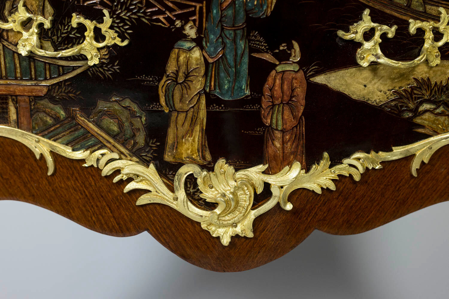 Louis XV style jumping chest of drawers, circa 1950