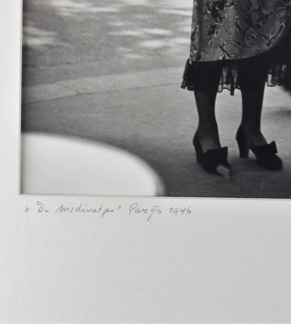 Dirk de Herder (1914-2003) gelatin silver print - "de midinetjes" paris 1946 - singed and stamped