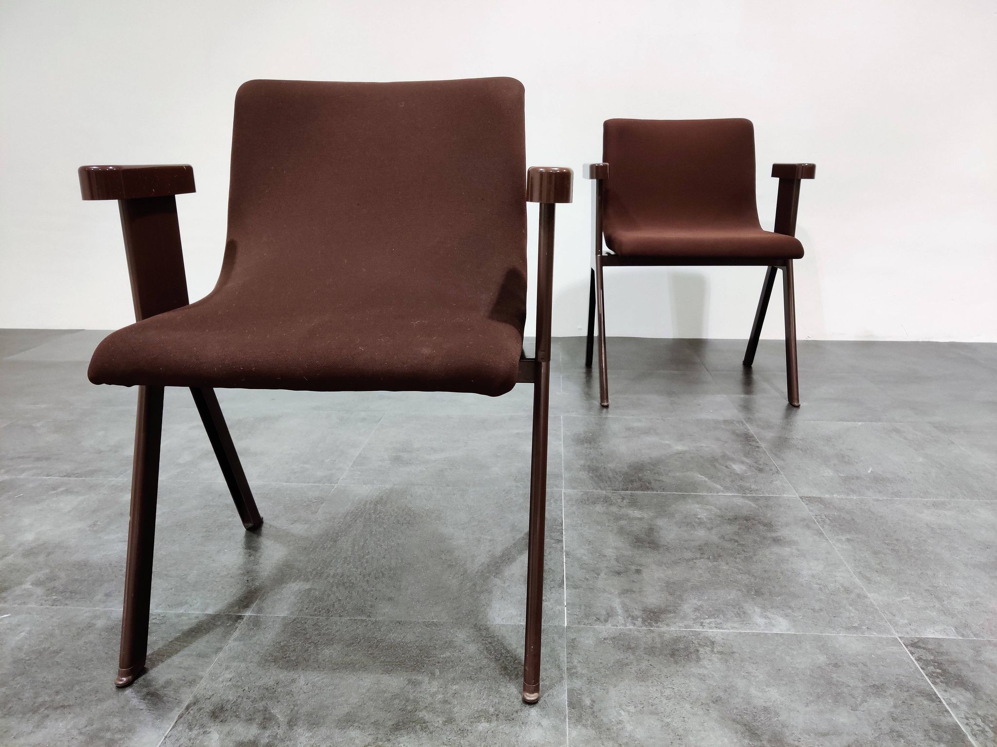 Fauteuils du milieu du siècle par Ettore Sottsass pour Olivetti, années 1970