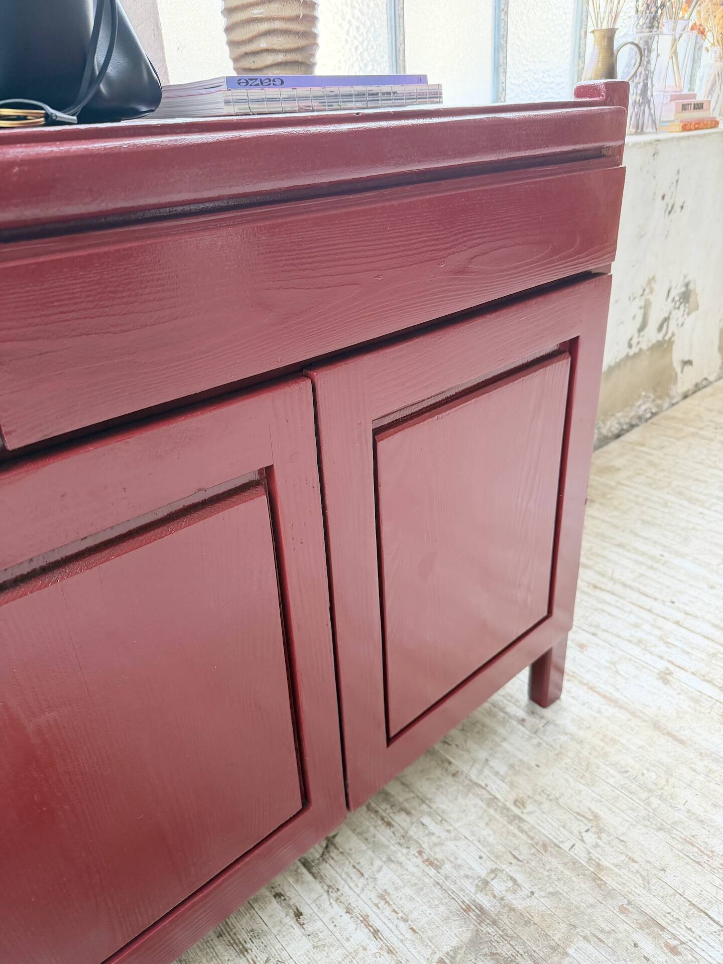 Red lacquered enfilade 1970 160cm