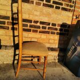 Chaise basse dite "chaise de nourrice" style Louis XV