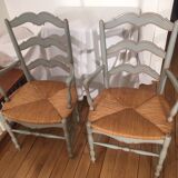 Pair of Provençal-style mulched chairs