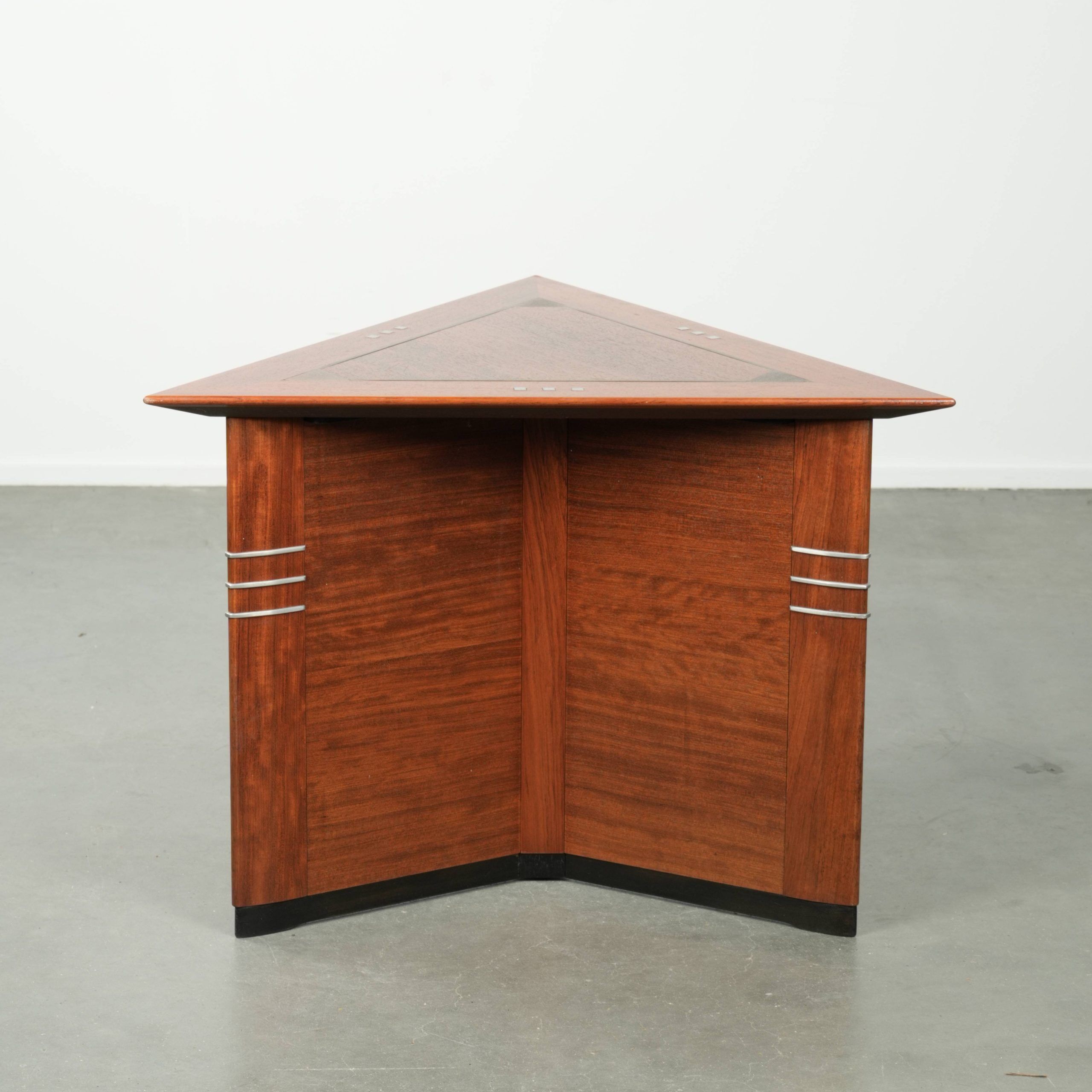 Luxury Art Deco design side/coffee table in triangular shape