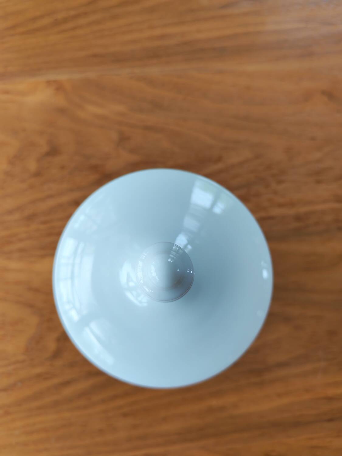 Vintage bonbonnière in white opaline