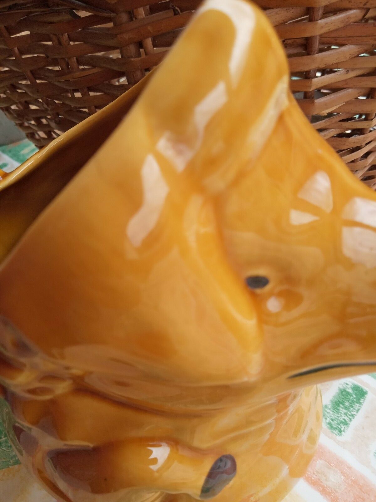 Anthropomorphic pitcher in dabbling