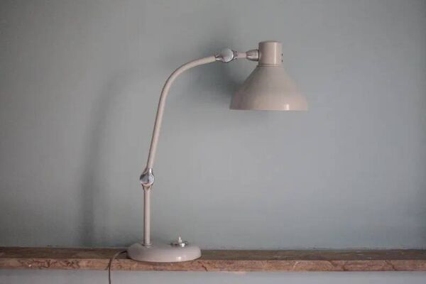 Lampe Jumo modèle GS1 vintage, lampe de chevet métal industrielle, lampe à poser, luminaire, décoration intérieur