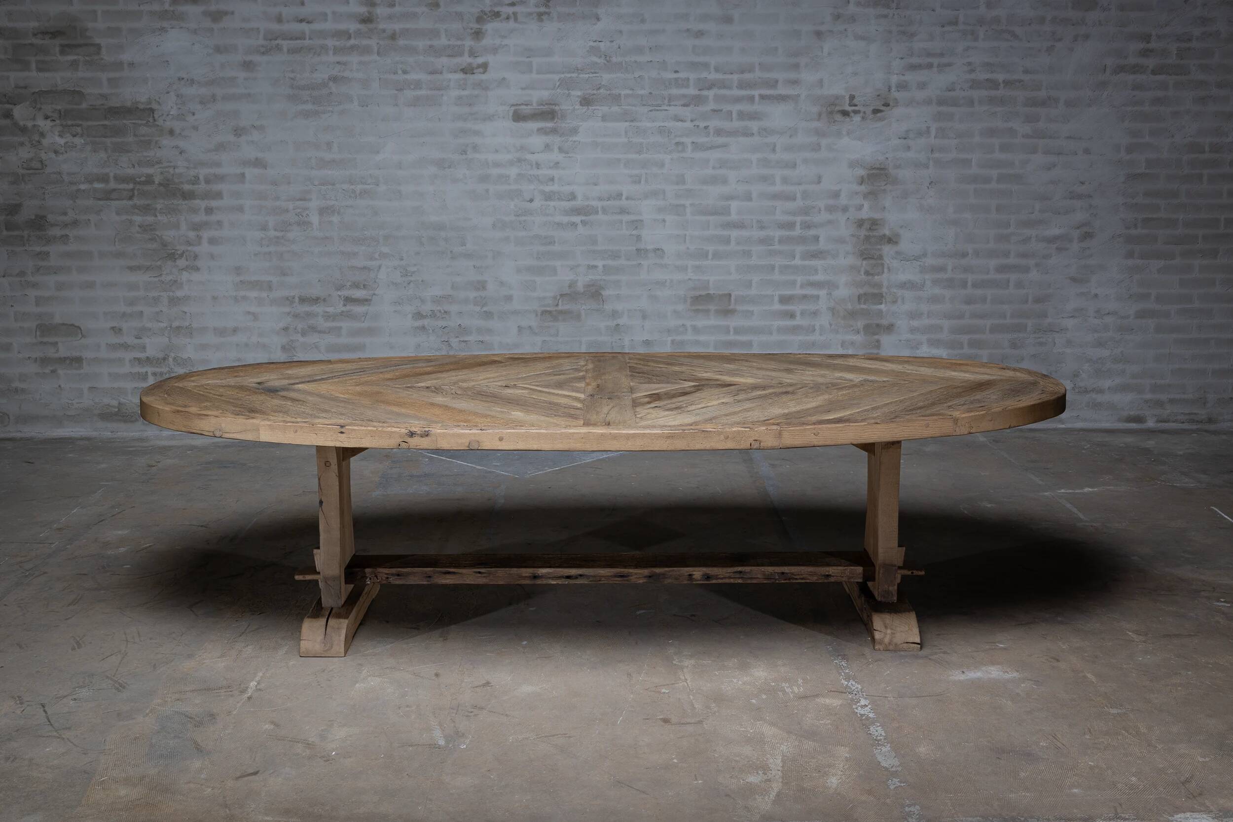 Oval Diamond Table – Antique Oak 240 cm