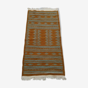 Tapis berbère marron et bleu 118 x 61 cm