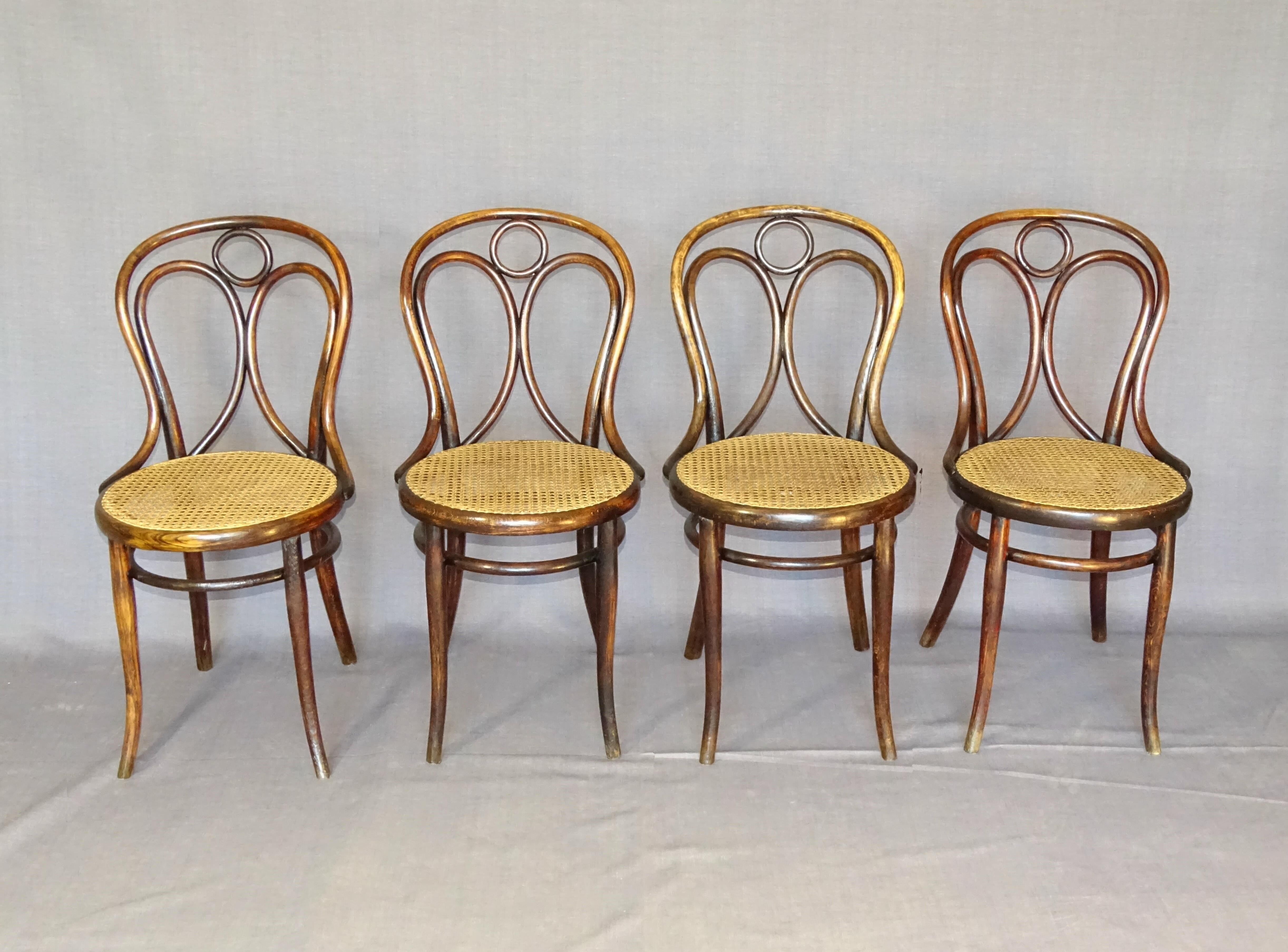 Set of 4 chairs Thonet N°19 canned to nine still unbleached, Engelstuhl 1880.