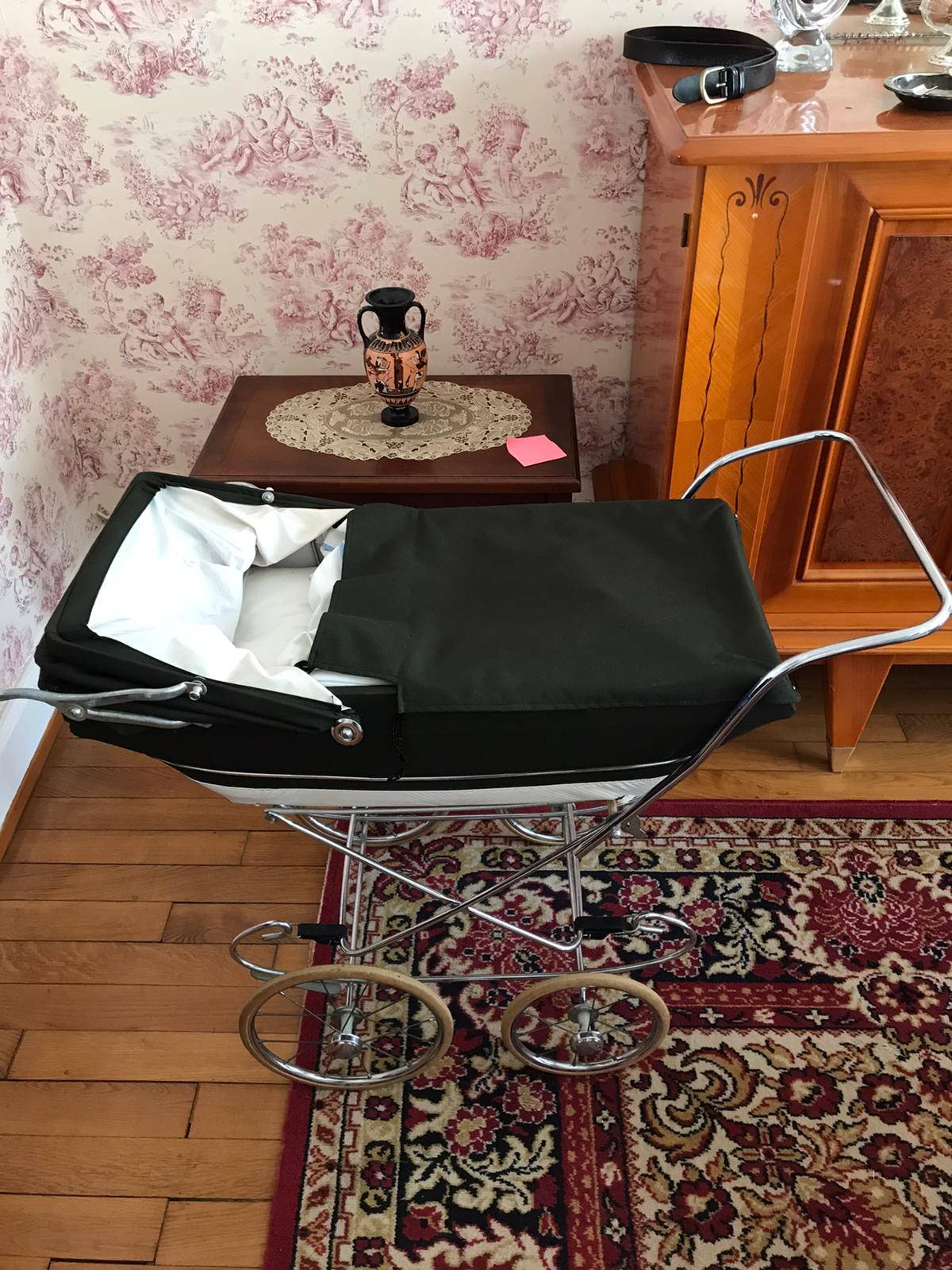 Vintage landau for doll 70