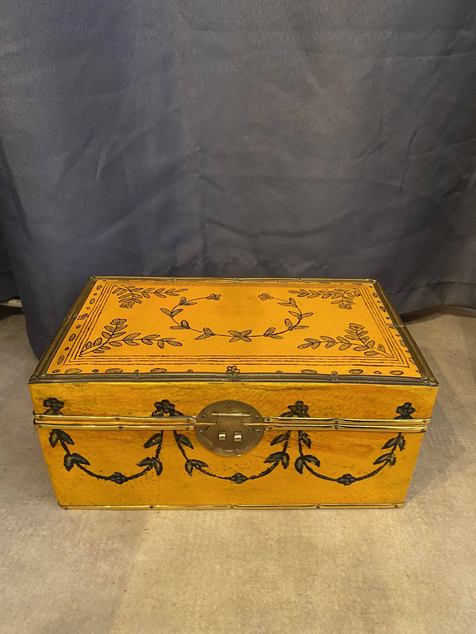 Chinese leather box with floral decor