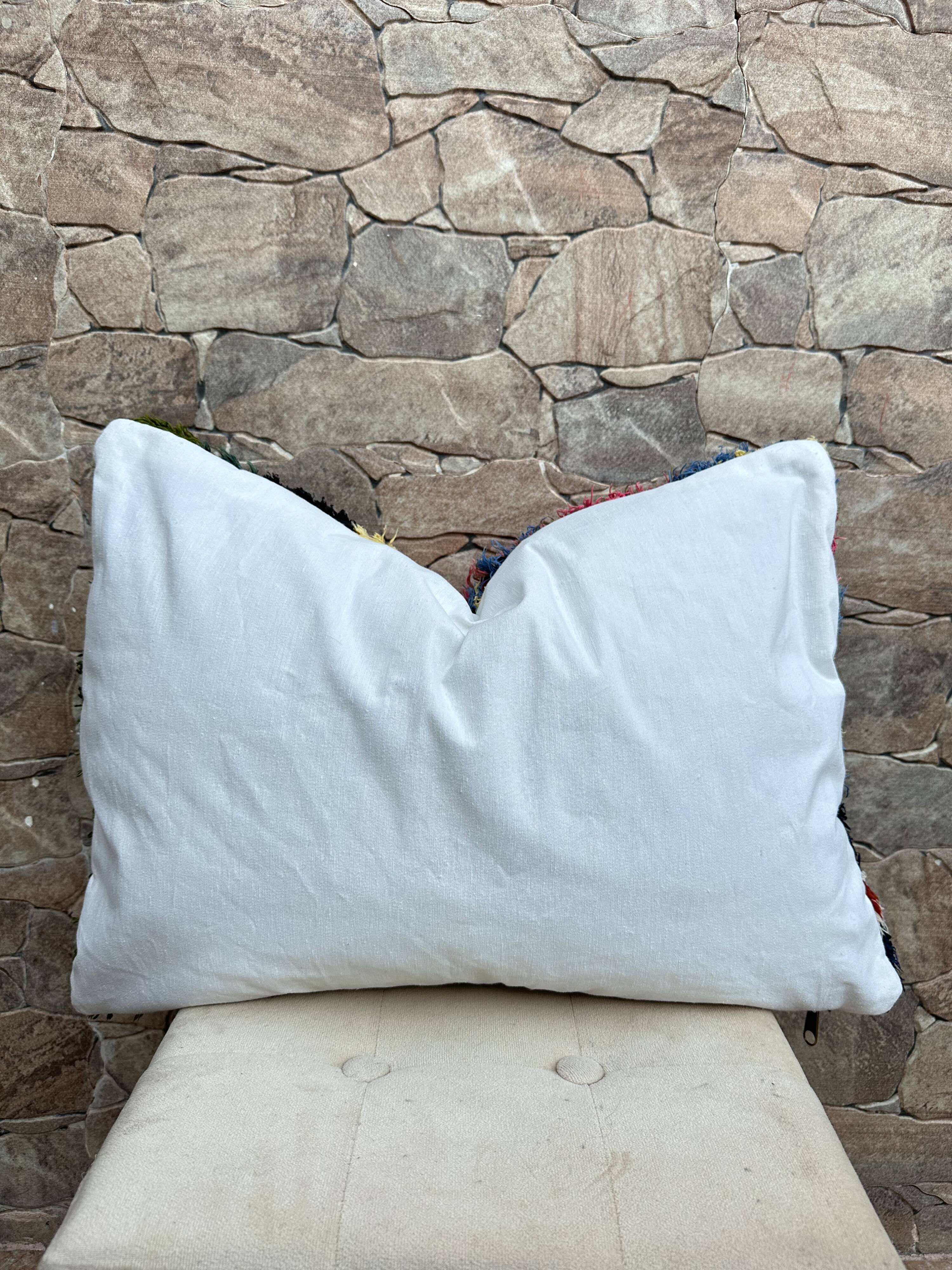 Beautiful vintage Berber Kilim cushion from Morocco