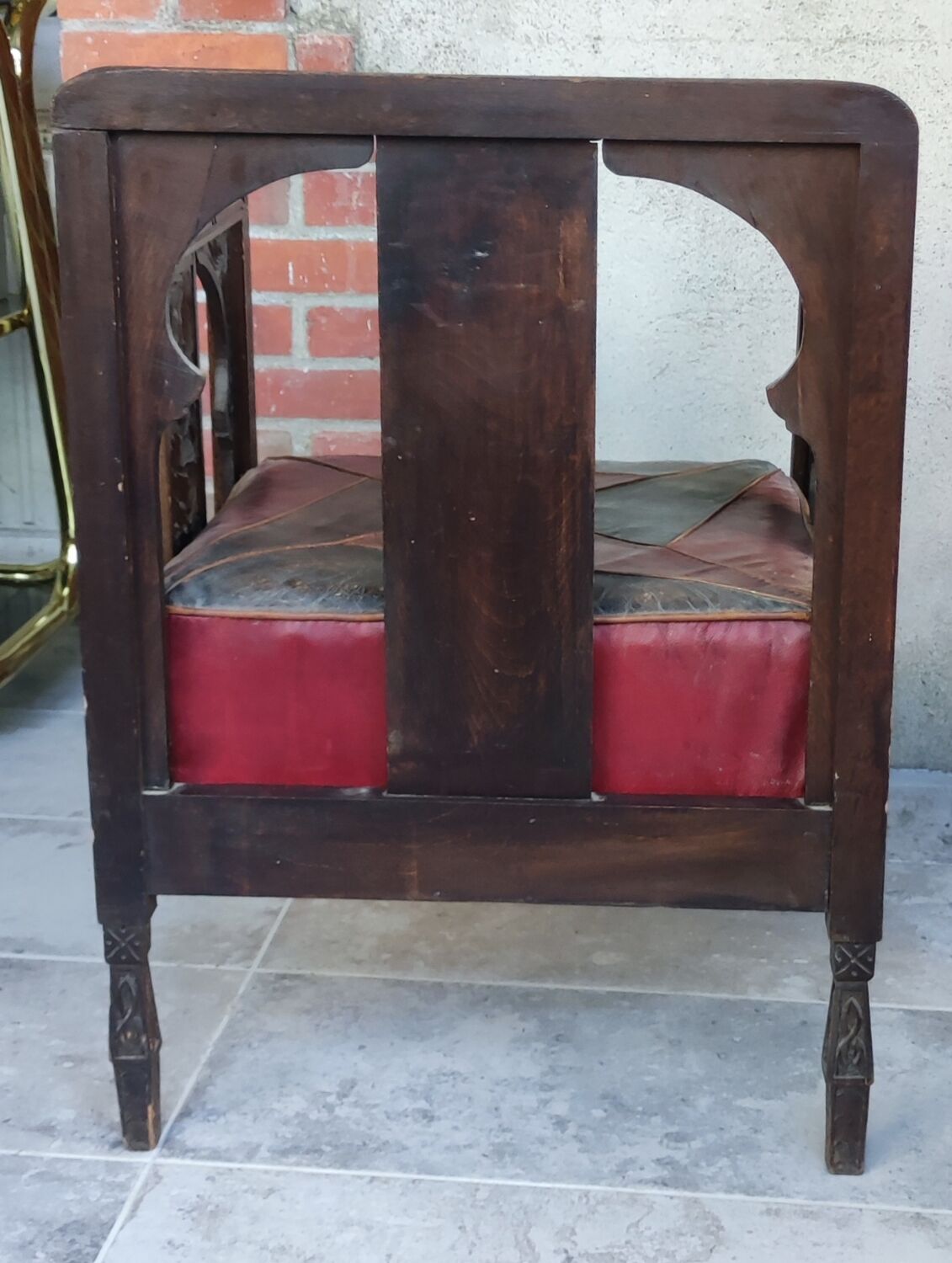 Ensemble 3 pièces meuble, fauteuil et pouf bois sculpté