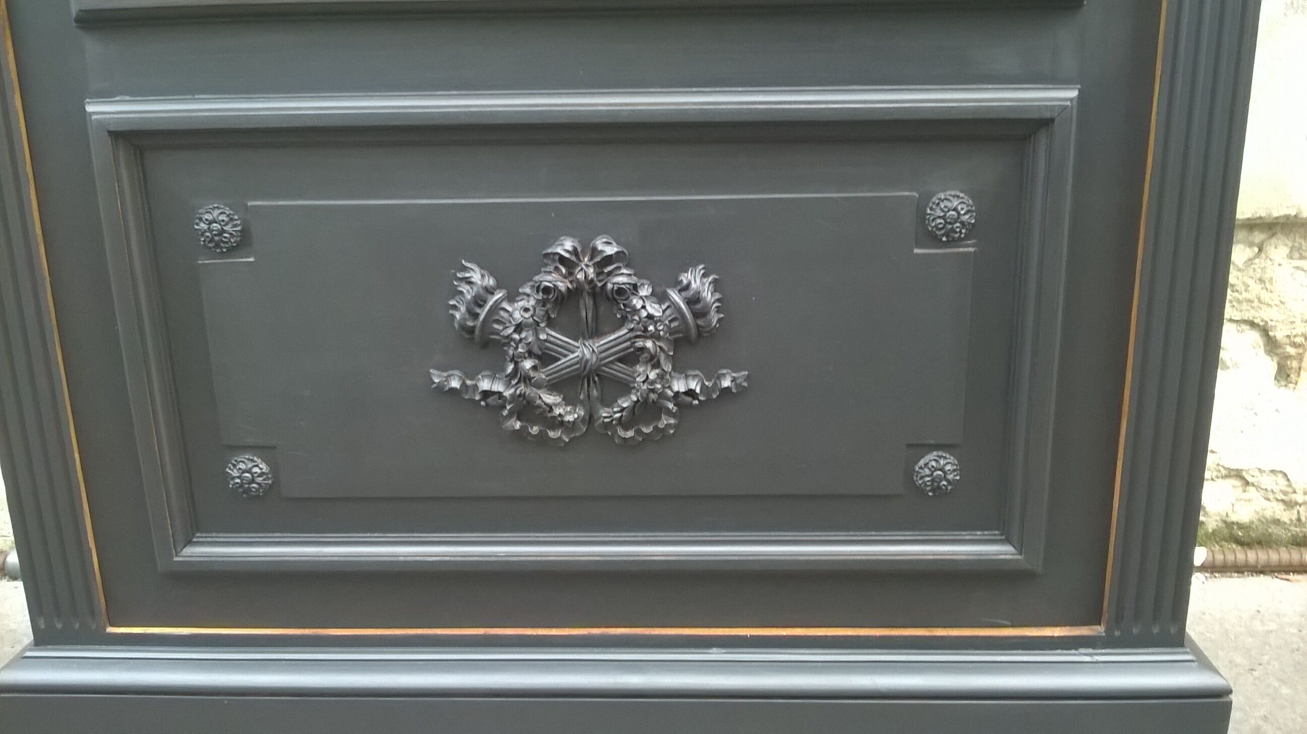 Parisian showcase cabinet