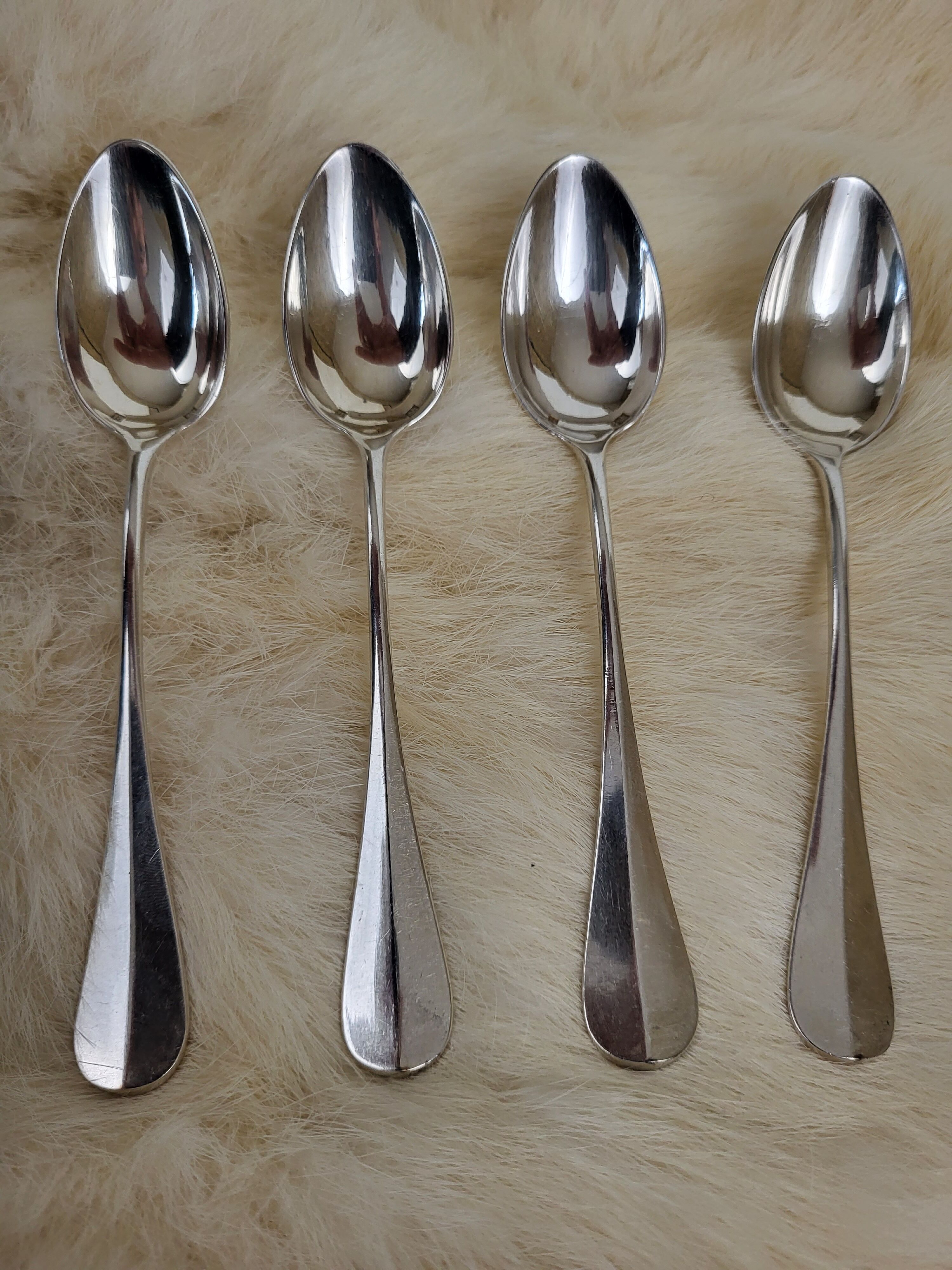 Set of 6 teaspoons in silver metal 18gr