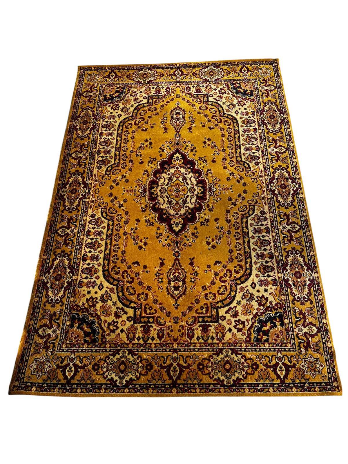 Oriental style rug 210cm x 150cm