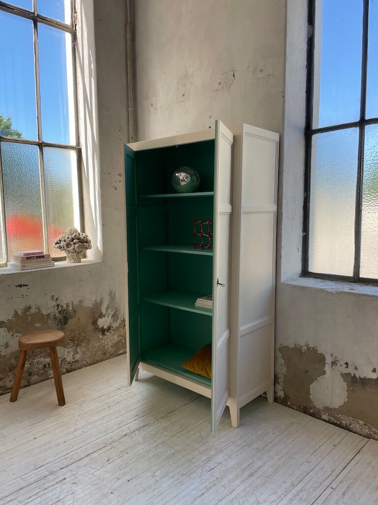 White and green cupboard