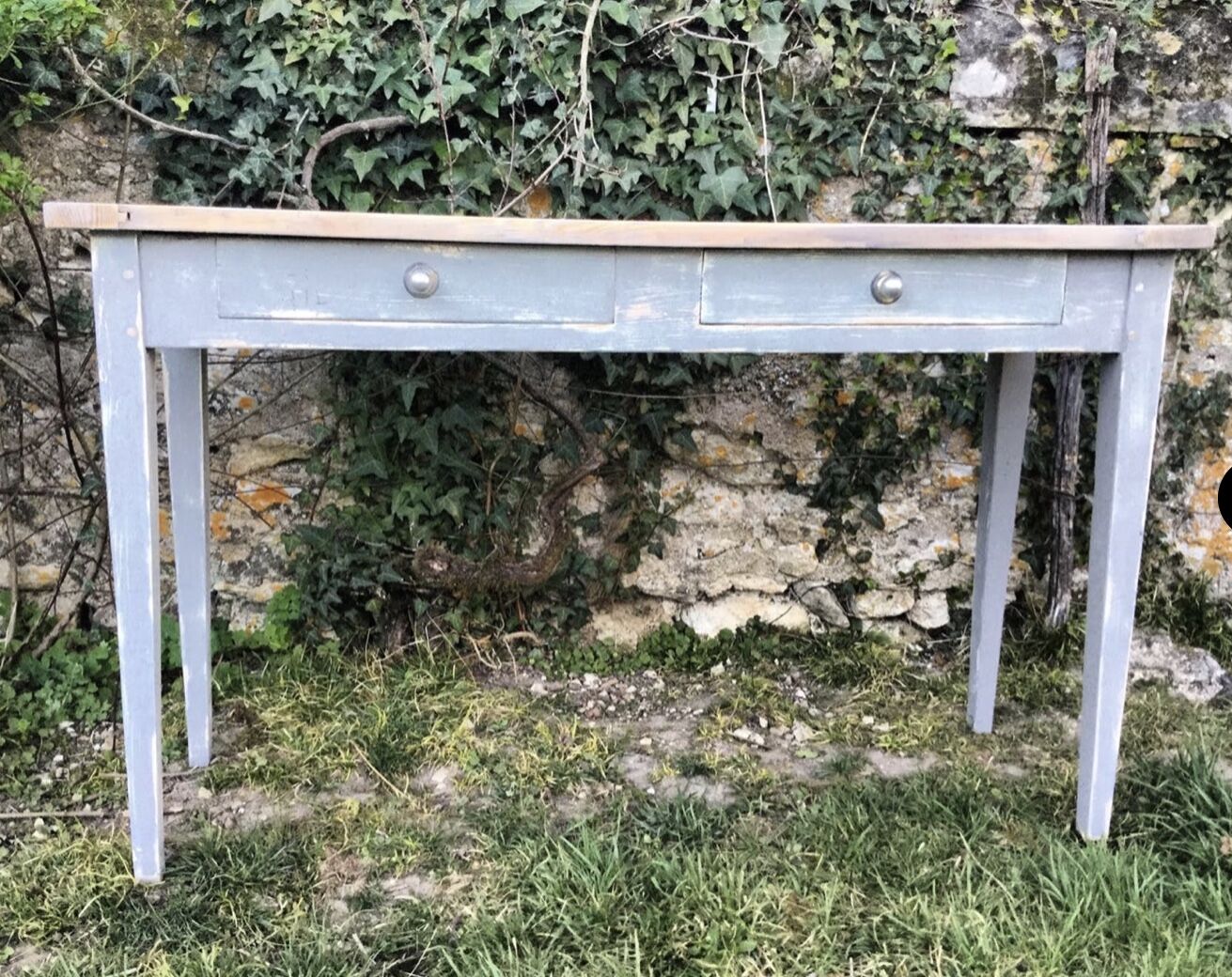 Vintage grey patinee console