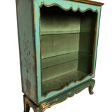 Venetian-style wooden lace-up with bouquets of flowers