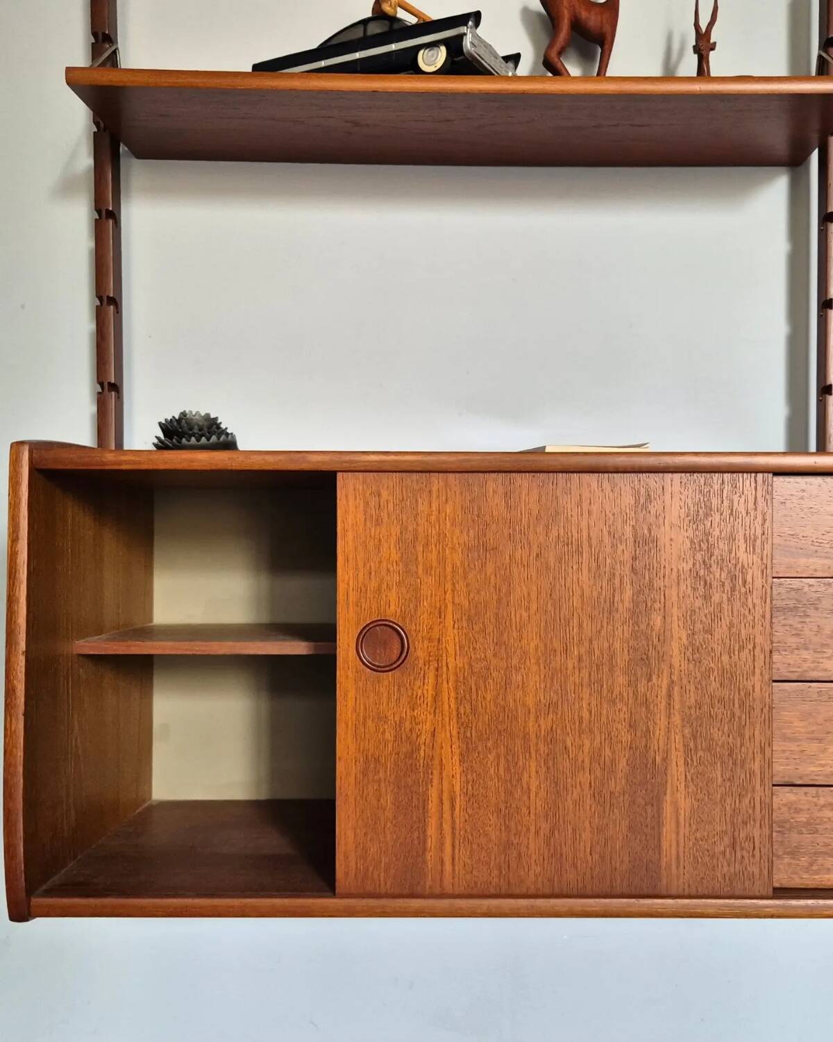 Ergo wall-mounted shelving unit by Blindheim 1960s