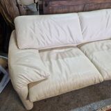 Maralunga White Leather Sofa By Vico Magistretti For Cassina, 1970s No. 2