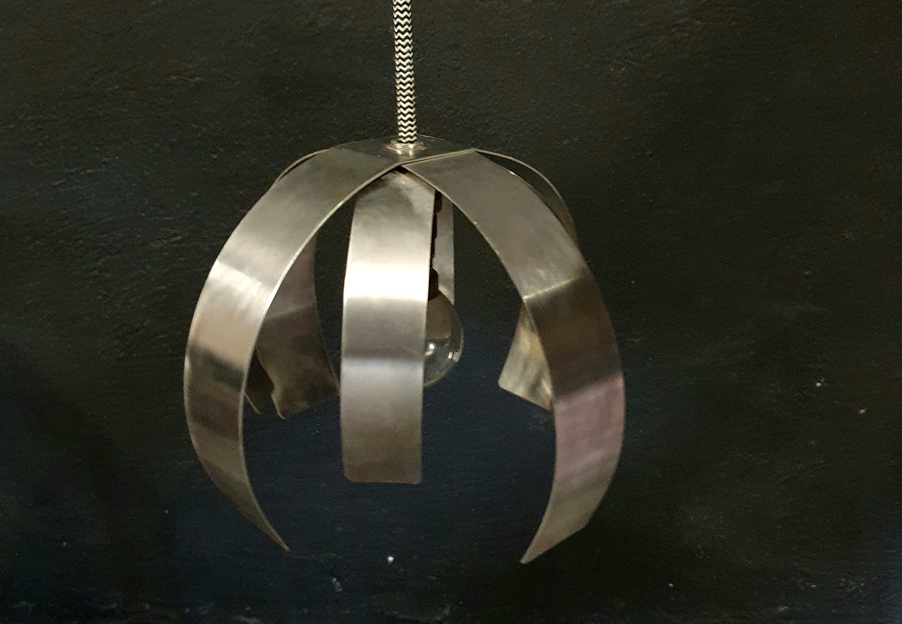 Suspension flower 70s