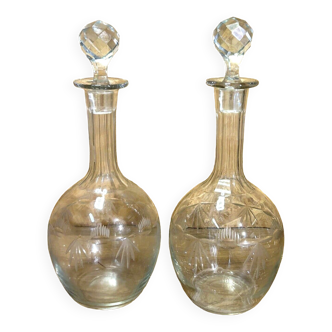 Paire de carafes xixeme cristal grave, qualité baccarat, saint louis, déco chic