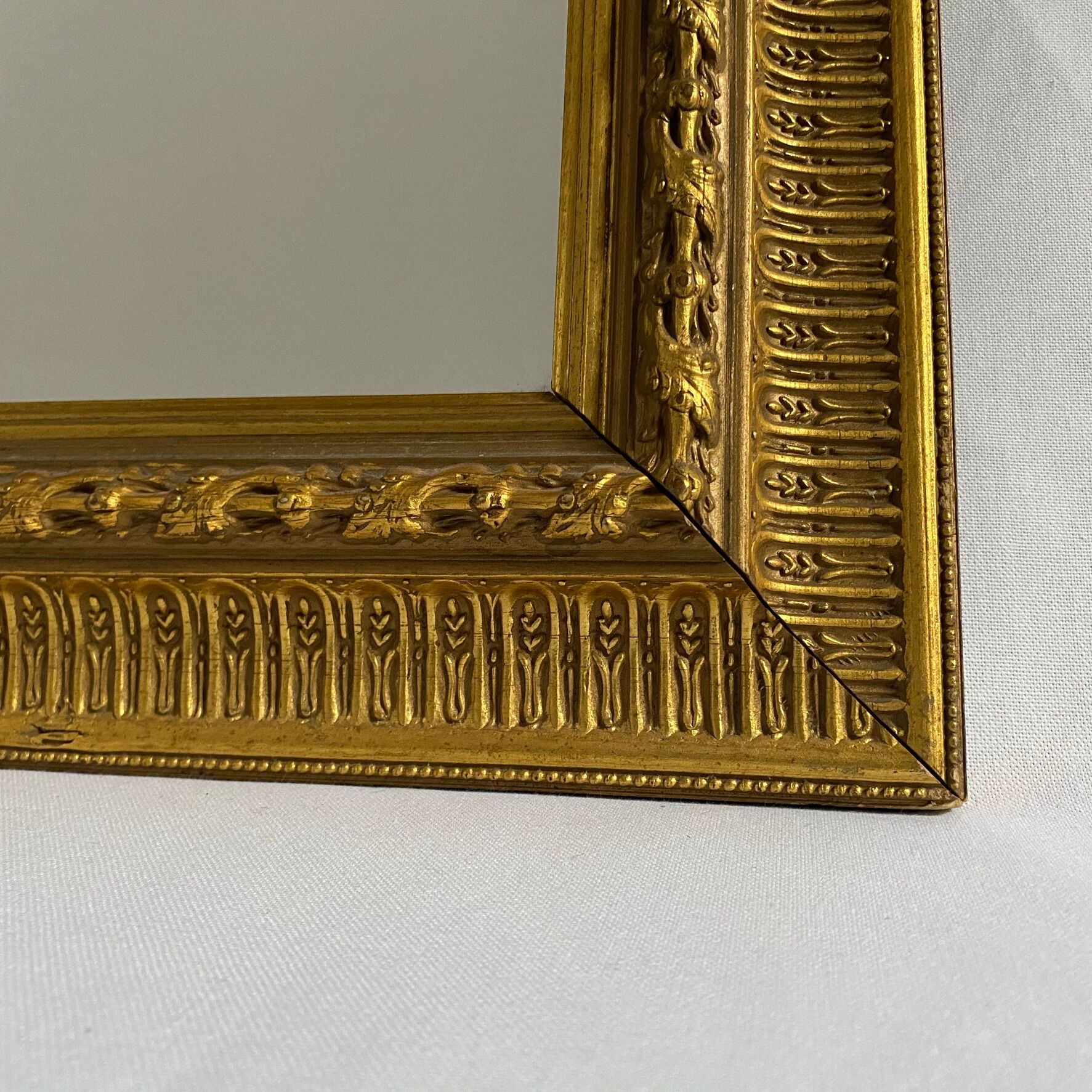 Bevelled mirror with 20th century gold frame - 105x74cm