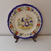 Plate of Breton earthenware of regional art KG France Quimper