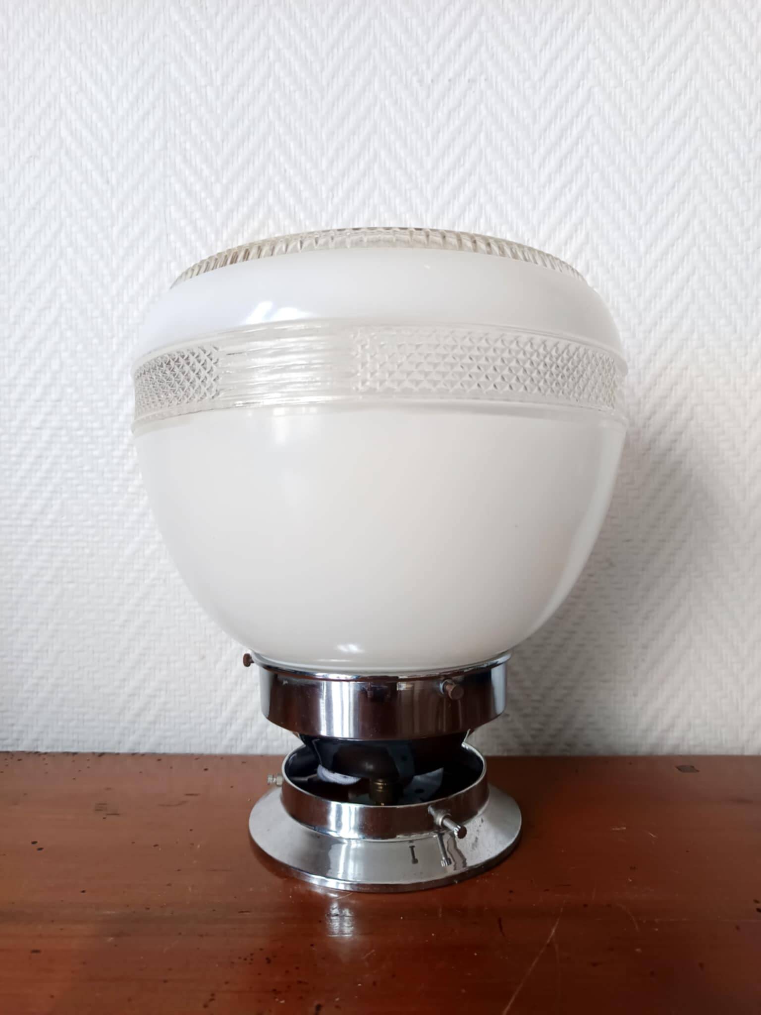Lampe space age globe et chrome