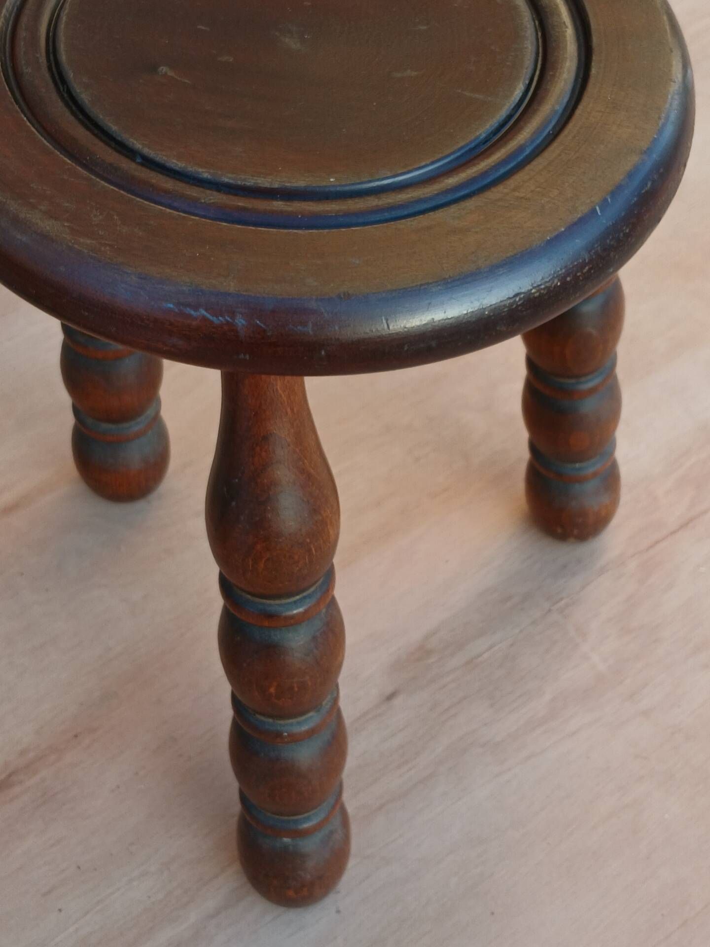 Pair de tabourets vintages en bois tourné