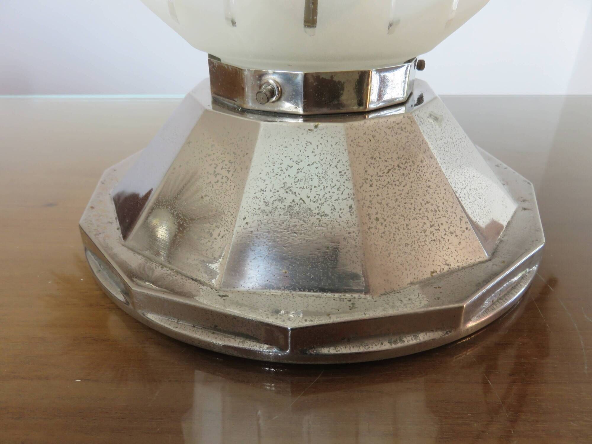 Art deco "skyscraper" lamp in nickel-plated brass and glass 1920s 30s