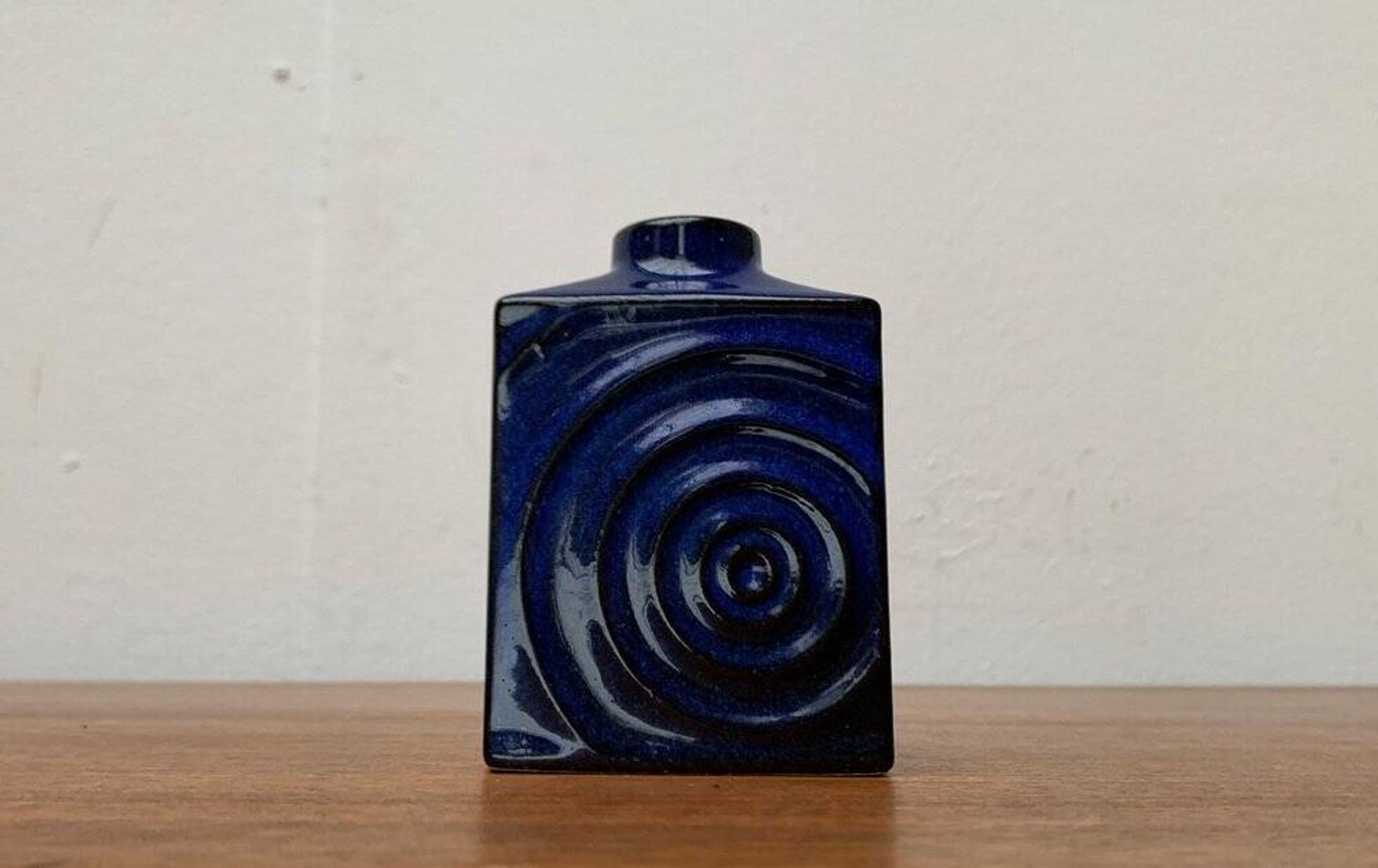 Vase from the Zyklon series in WGP pottery, West German, mid-century by Cari Zalloni for Steuler, 1960s.