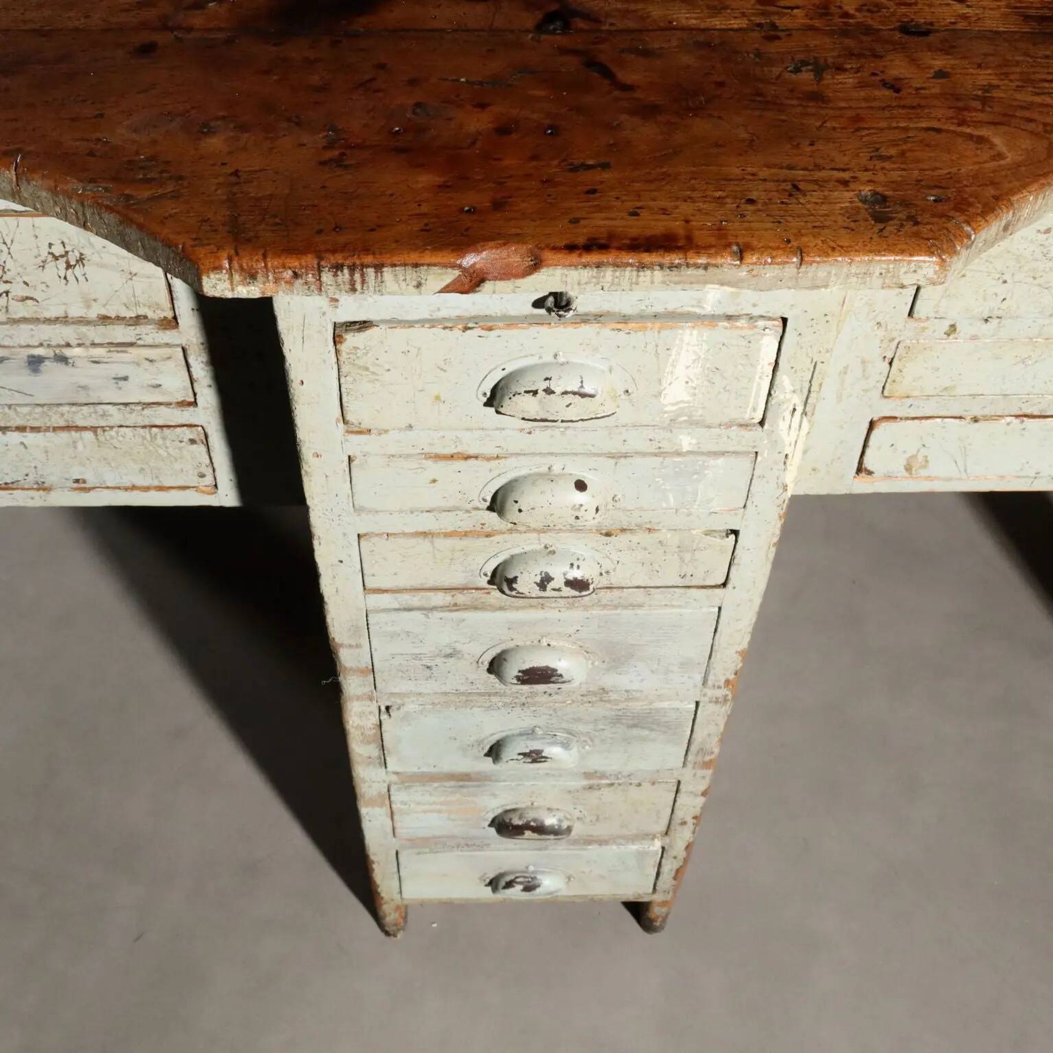 Table industrielle vintage en sapin et orme, Italie XXe siècle