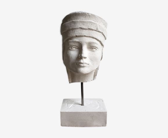 Tête de femme en plâtre