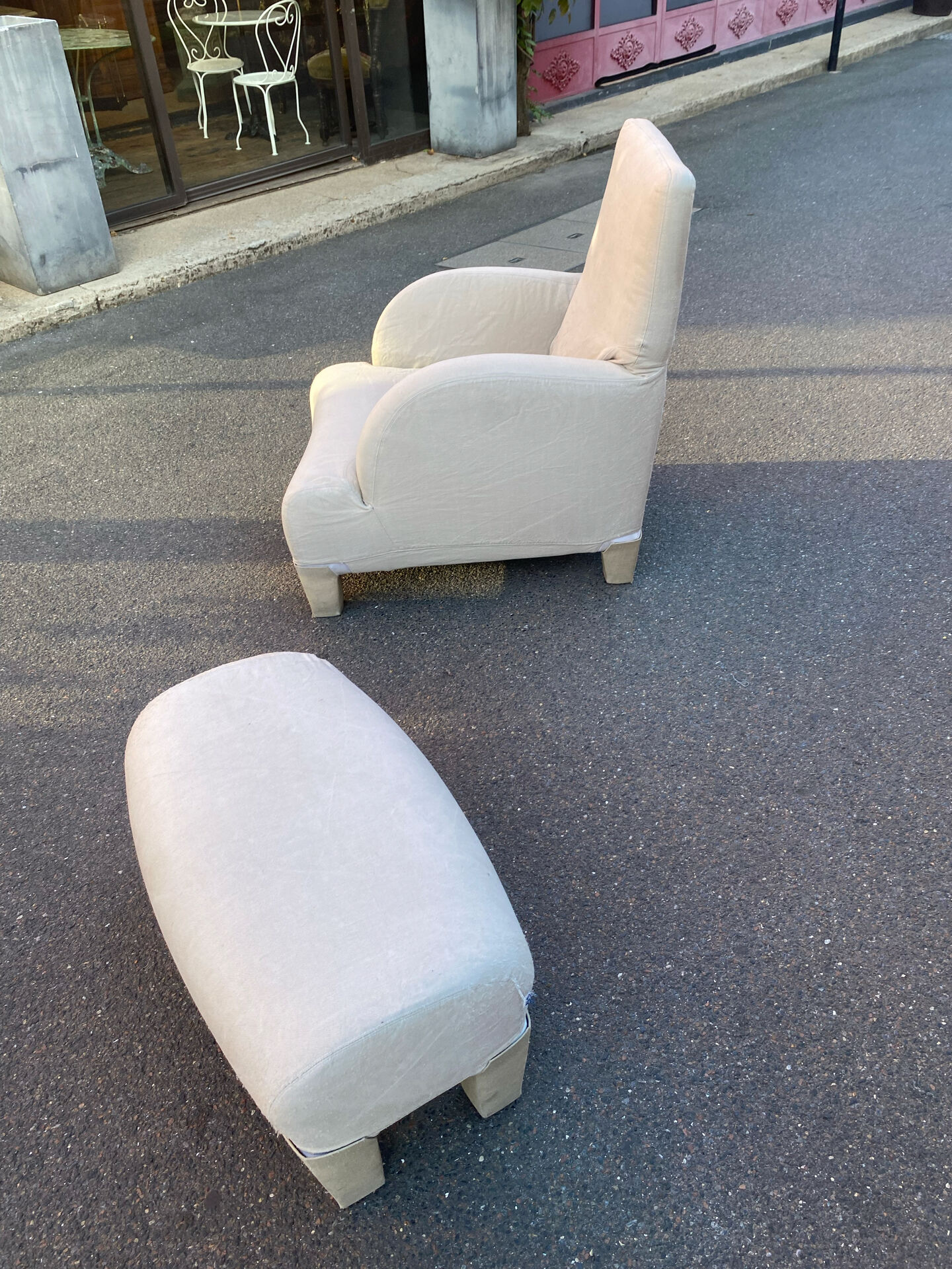 Fouton with its ottoman