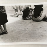Large photo Mode 90. Skirt Friends Graphic